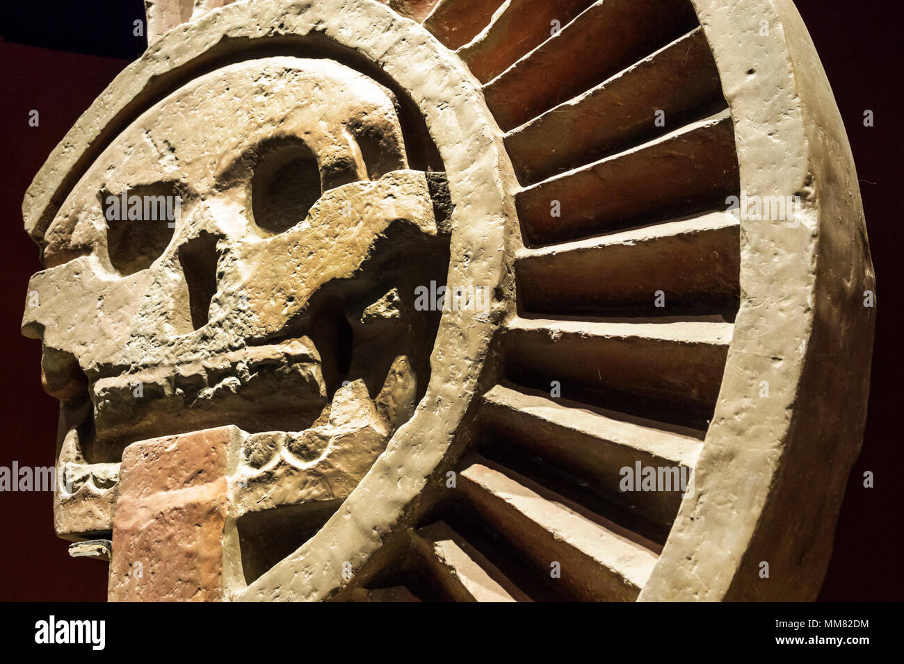 Mexiko-Stadt, Polanco, Hispanic Ethnic Museo Nacional de Antropologia National Museum of Anthropology, innen, Ausstellungsausstellung Sammlung Disco Stockfoto