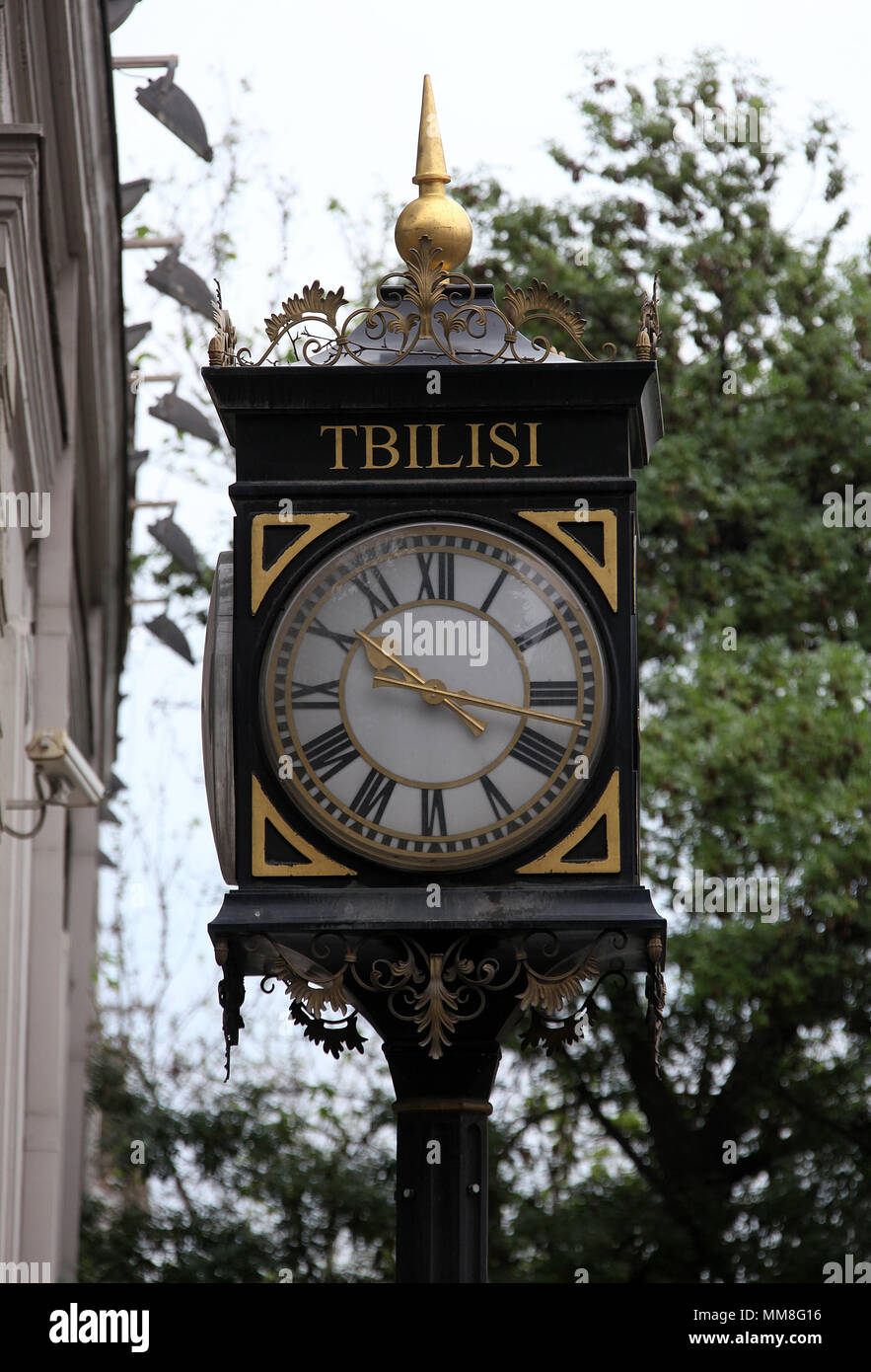 Tiflis Uhr auf shota Rustaveli Avenue Stockfoto