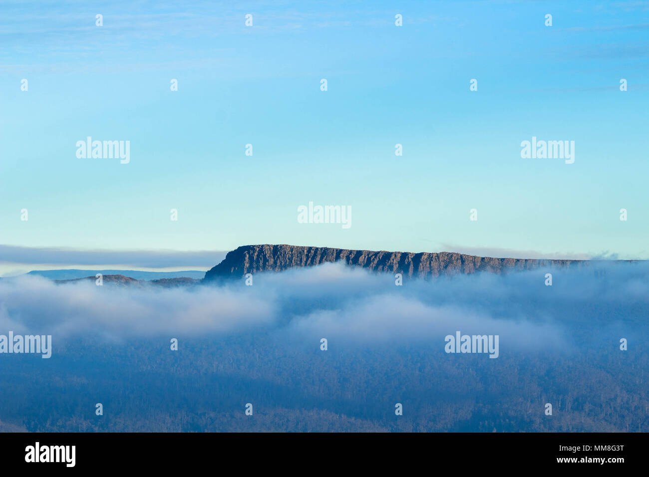 Rückblickend auf einem der Gipfel in der Meander Valley Region im Norden von Tasmanien. Stockfoto