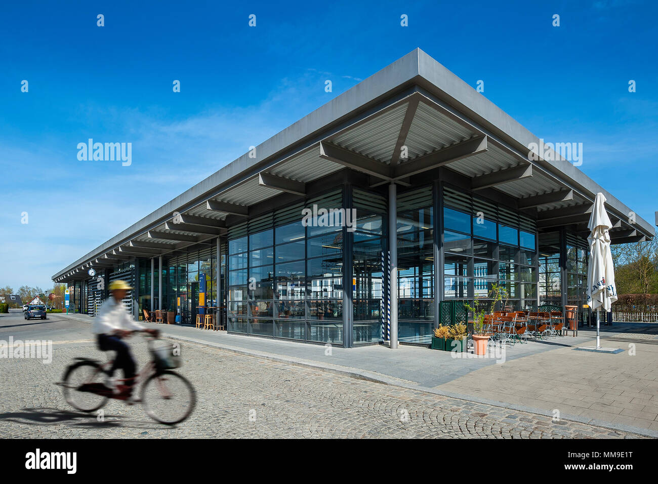 S-Bahnstation Unterföhring, München, Oberbayern, Bayern, Deutschland Stockfoto