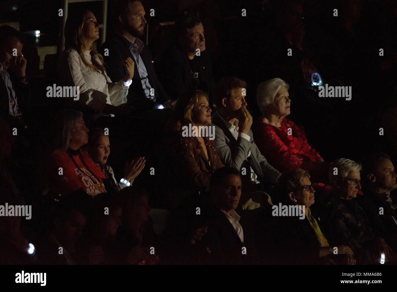 Prinz Harry von Wales nahm am 30. September 2017 an der Abschlusszeremonie der Invictus Games 2017 im Air Canada Centre in Toronto teil. Die Archivaufnahme dokumentiert die königliche Teilnahme an einem internationalen adaptiven Sportereignis für verwundete und verletzte Veteranen. Stockfoto