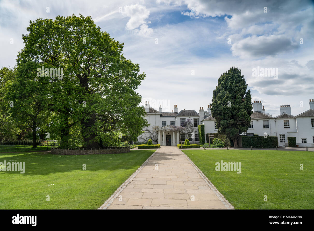 Blick von Pembroke Lodge im Richmond Park, London. Foto Datum: Donnerstag, 3. Mai 2018. Foto: Roger Garfield/Alamy Stockfoto