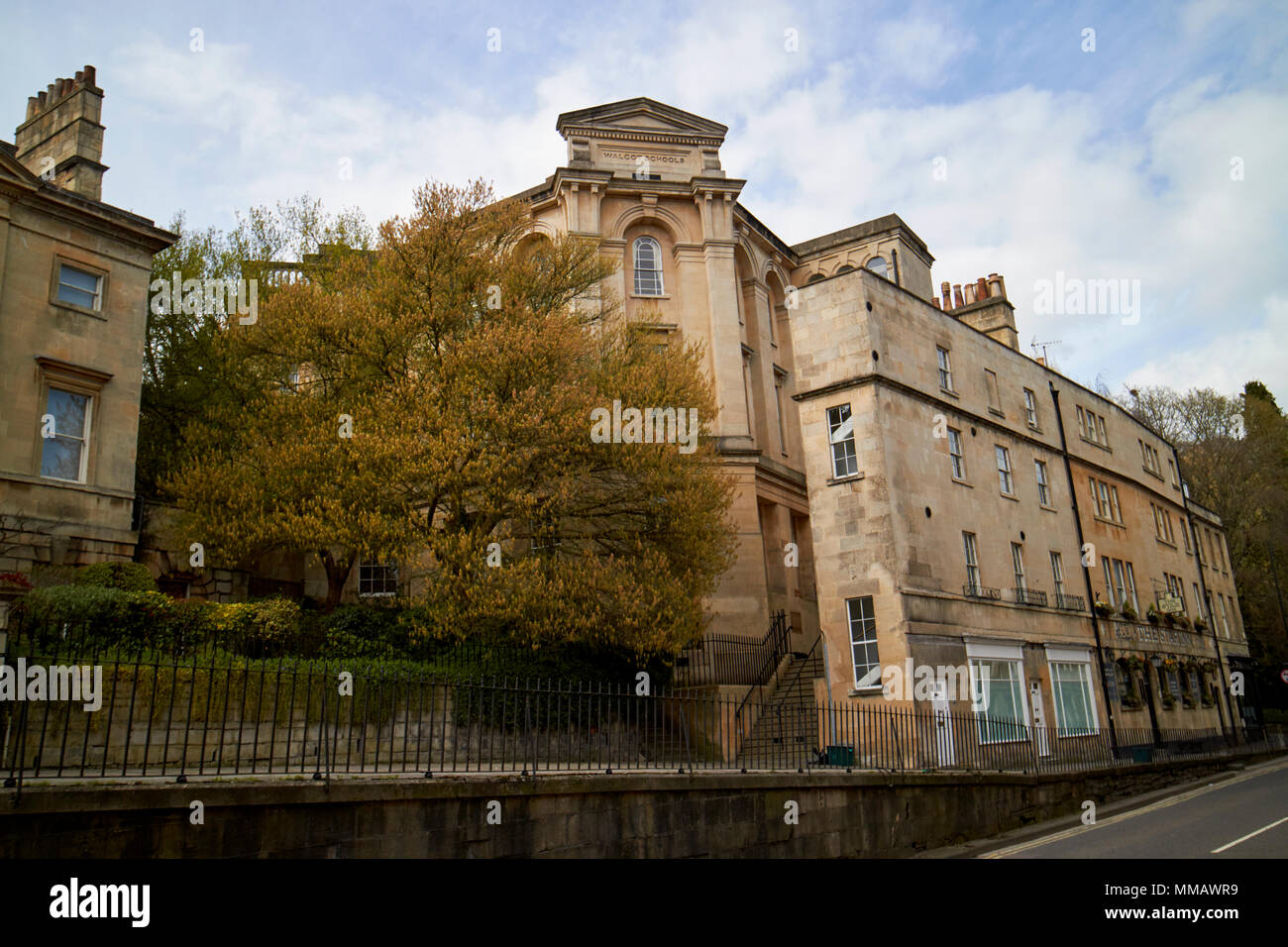 Walcot Kirche Halle als walcot Schulen und 21 und 22 London Road auf der Paragon 4 alte Römerstraße Badewanne England England Stockfoto