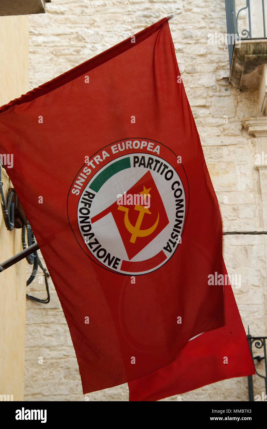 Flagge der Italienischen cummunist Partei Stockfoto