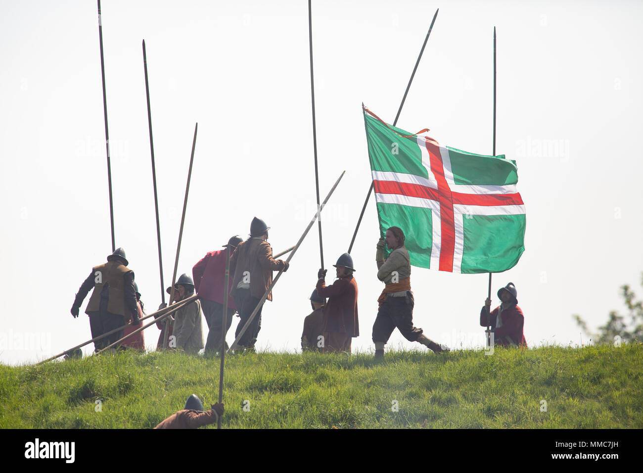 Die Hechte und die Beute Ereignis Nachgespielt ein Englischer Bürgerkrieg Schlacht fand an der Queens Wandleuchte, Newark, England, Großbritannien Stockfoto