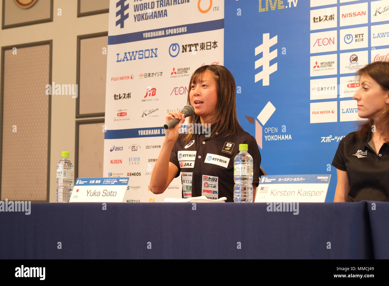 2018/05/10 Yokohama, Pressekonferenz der ITU World Triathlon Yokohama im Monterey Hotel. Yuka Sato Jpn, Kirsten Kasper USA (Fotos von Michael Steinebach/LBA) Stockfoto