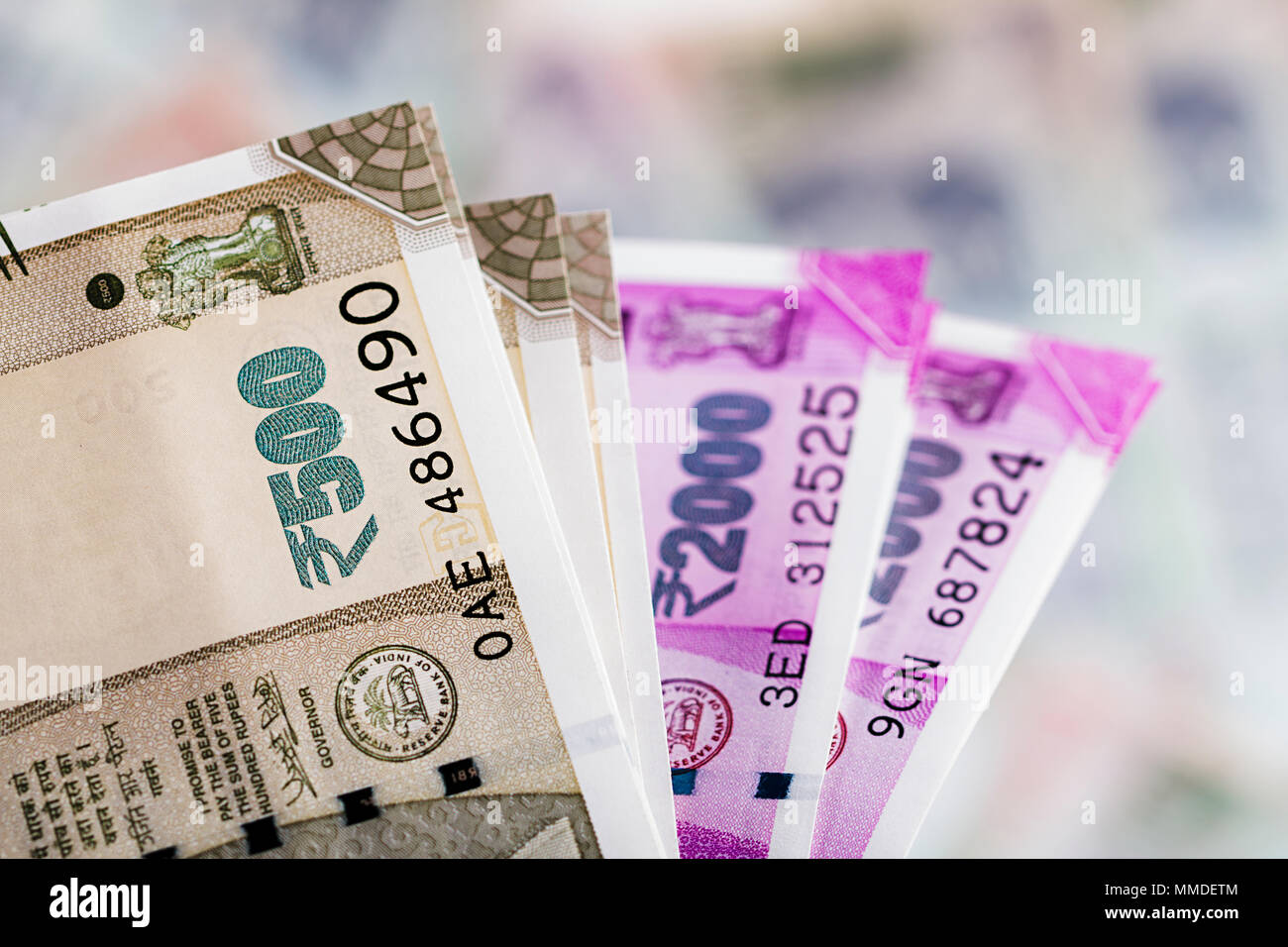 Nahaufnahme Indische Geld Banknoten mit Stethoskop Medical Business Konzept Stockfoto