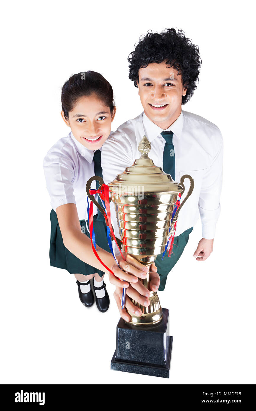 Zwei Schüler Freund Übersicht gewinnen Trophäe Erfolg Feier Stockfoto