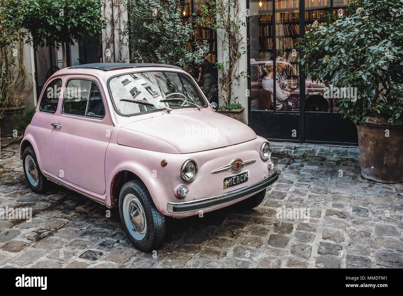 Fiat 500 Pink Stockfoto