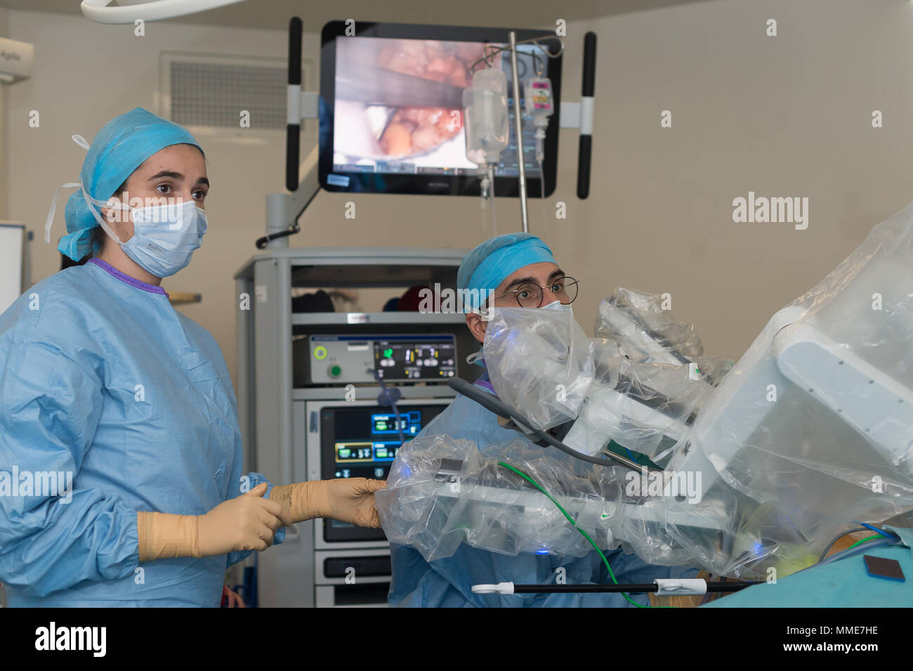 Invasive eingriffe Fotos und Bildmaterial in hoher Auflösung Seite