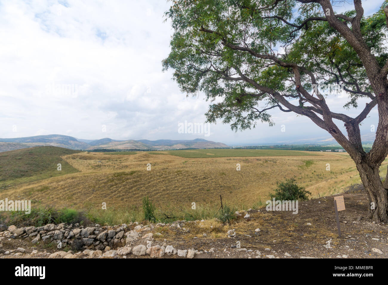 Landschaft der Landschaft und der Berge von Galiläa im Hula-tal, Ansicht von Tel Hazor, im Norden Israels Stockfoto