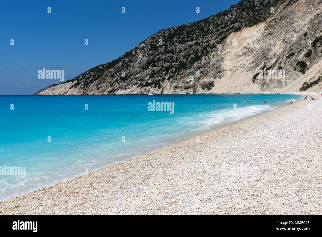 Panoramablick auf den schönen Strand Myrtos, Kefalonia, Ionische Inseln, Griechenland Stockfoto