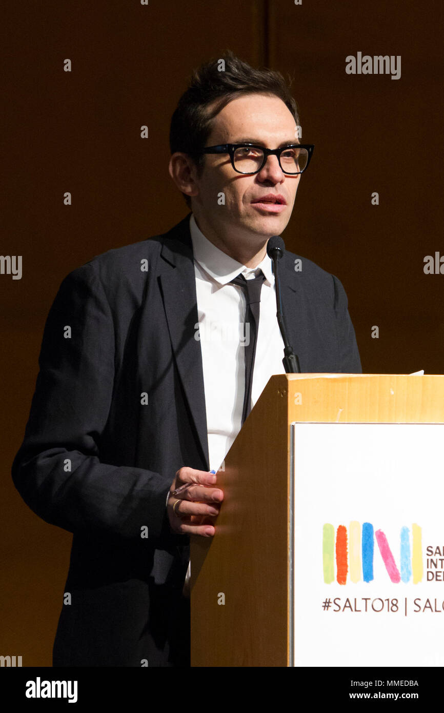 Turin, Italien. 10. Mai, 2018. Torino, Italien. 10. Mai 2018. Italienische Schriftsteller und Kurator des Turiner Buchmesse Nicola Lagioia Credit: Marco Destefanis/Pacific Press/Alamy leben Nachrichten Stockfoto