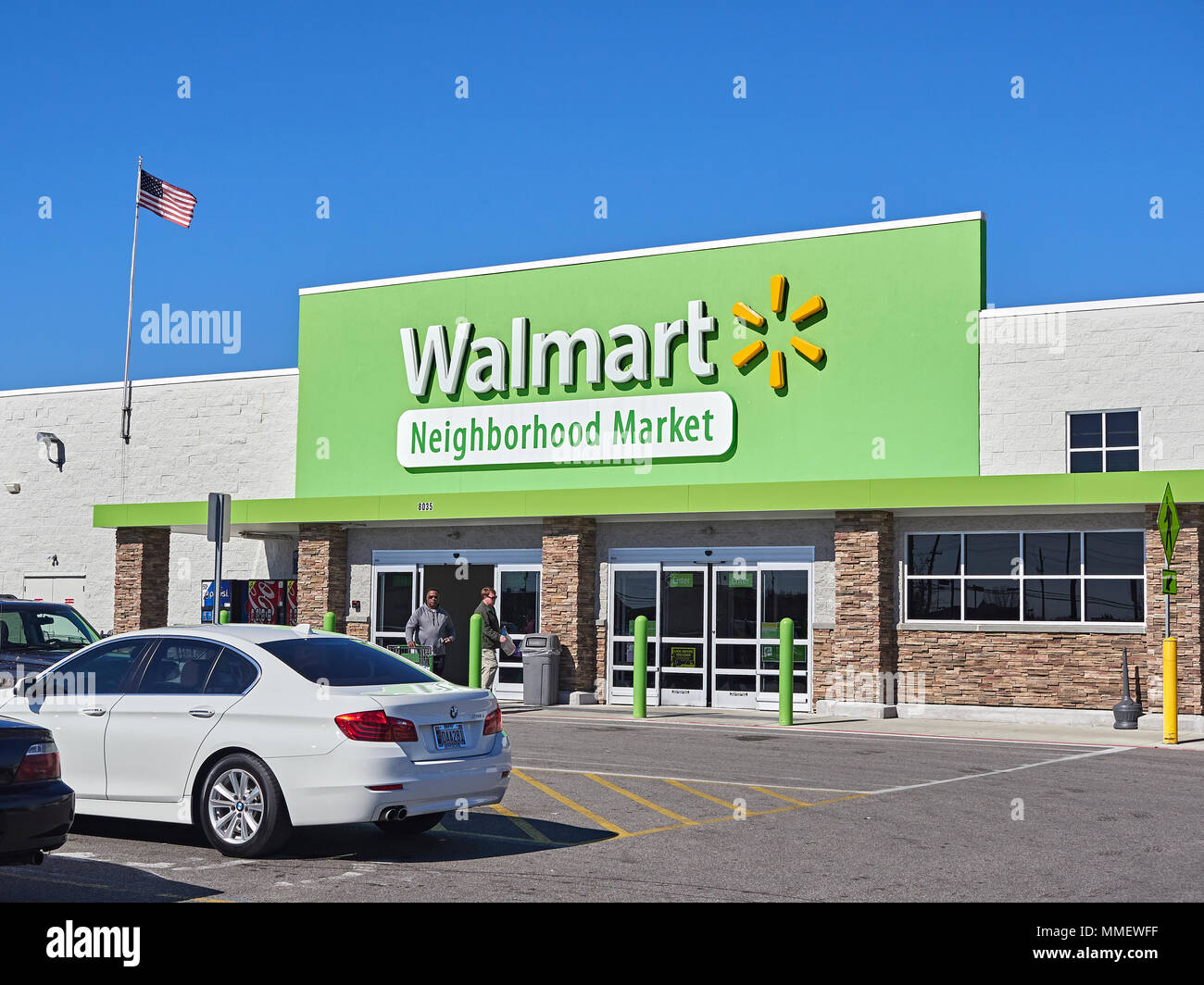 Eingang Zu Einem Walmart Nachbarschaft Markt In Bentonville Ar Der Heimatstadt Des Walmart Corporation Hauptsitz Stockfotografie Alamy