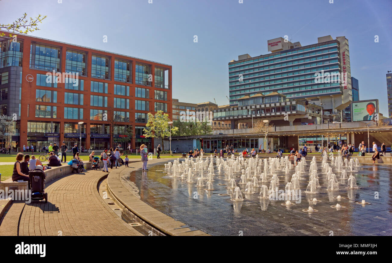 Piccadilly Gärten und Brunnen im Stadtzentrum von Manchester, Greater Manchester, England, UK. Stockfoto