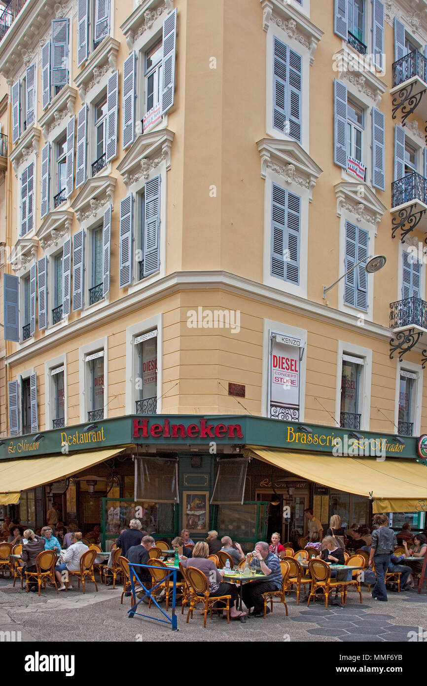 Typische Straße Cafe an der Place Masséna, Nizza, Côte d'Azur, Alpes Maritimes, Südfrankreich, Frankreich, Europa Stockfoto