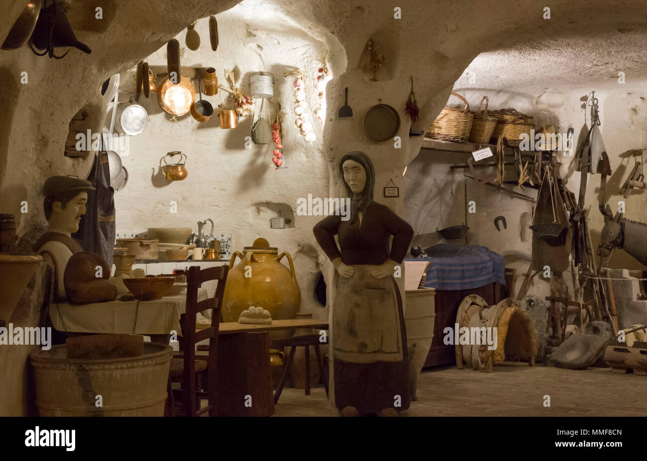 MATERA, Italien - 24 AUGUST 2017: alte Wohnung in Materia, Wiederaufbau, wie Familien in diesem Haus lebte Stockfoto