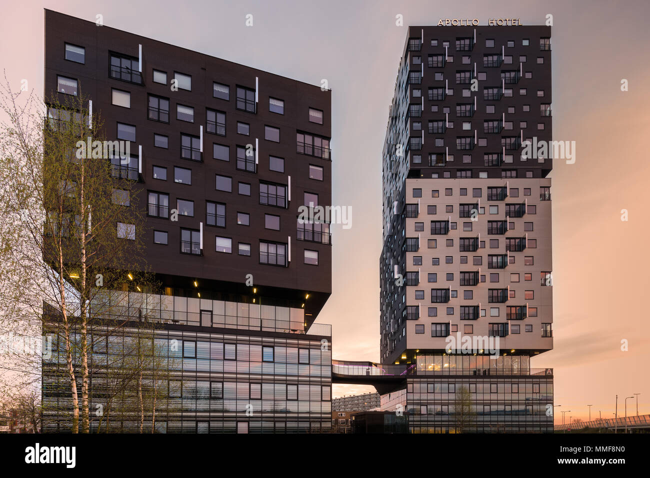 Das moderne Apollo Hotel im La Liberte Gebäude in Groningen, Niederlande Stockfoto Das moderne Apollo Hotel im La Liberte Gebäude in Groningen, Niederlande Stockfoto