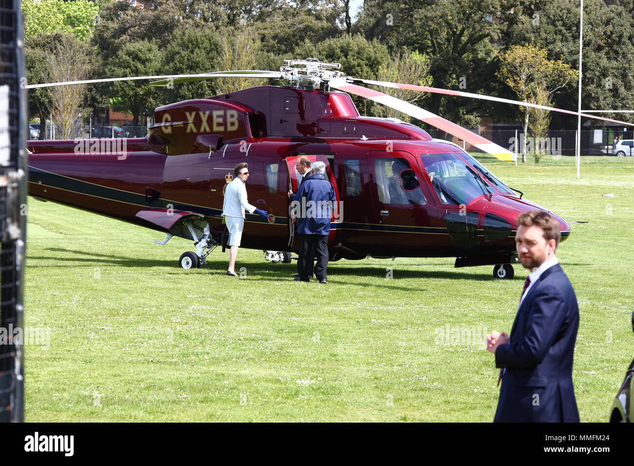 Portsmouth, Großbritannien. 11. Mai 2018. Prinzessin Anne und der Königin Hubschrauber Credit: FSM Fotografie/Alamy leben Nachrichten Stockfoto