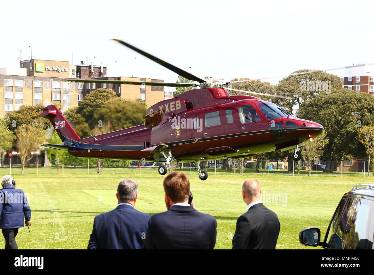 Portsmouth, Großbritannien. 11. Mai 2018. Prinzessin Anne und der Königin Hubschrauber Credit: FSM Fotografie/Alamy leben Nachrichten Stockfoto
