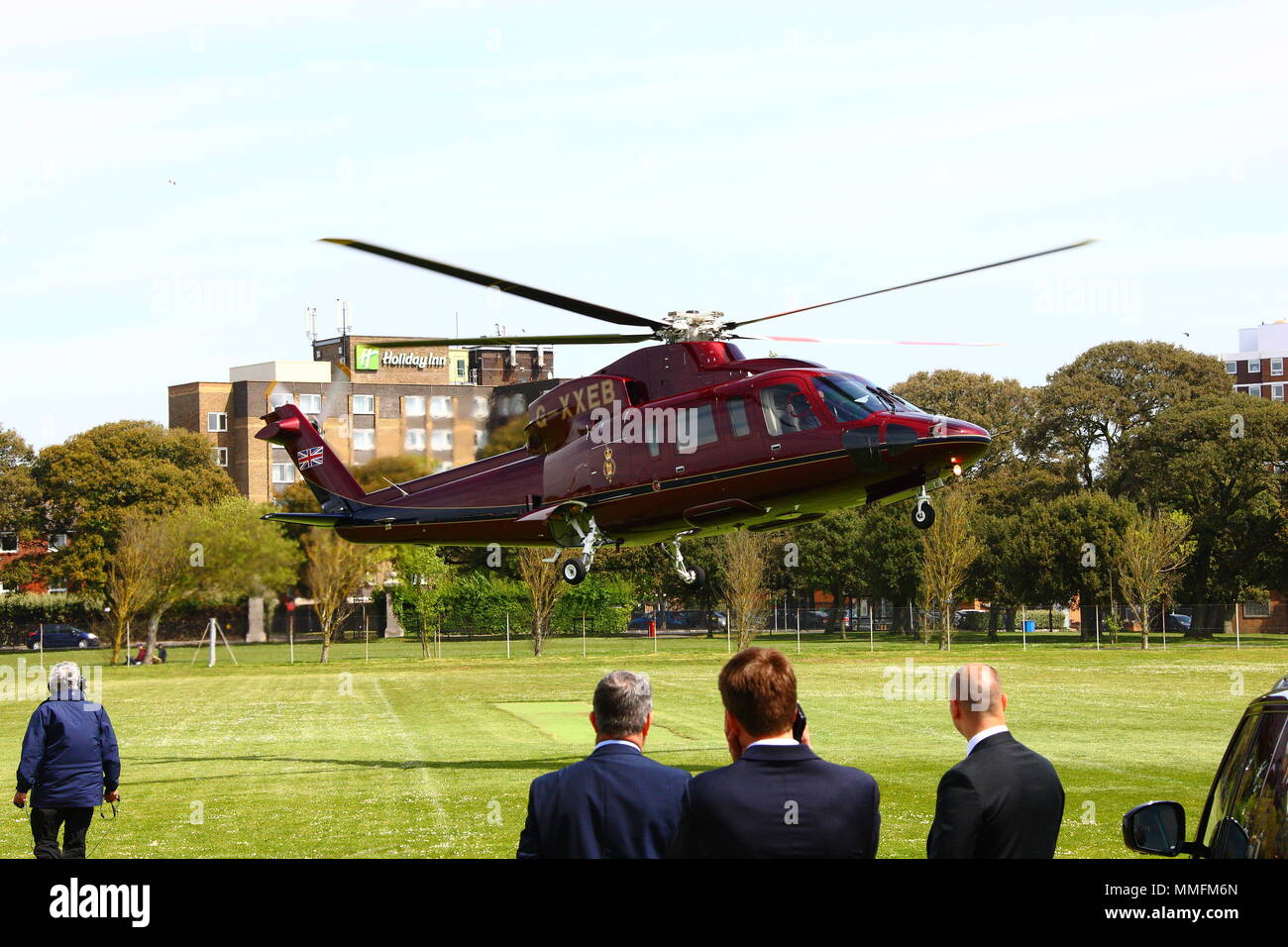 Portsmouth, Großbritannien. 11. Mai 2018. Prinzessin Anne und der Königin Hubschrauber Credit: FSM Fotografie/Alamy leben Nachrichten Stockfoto