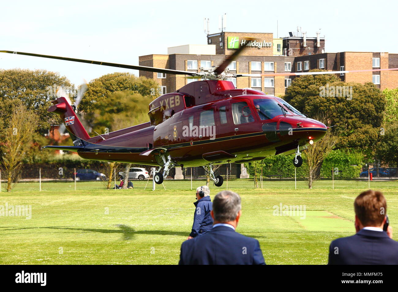 Portsmouth, Großbritannien. 11. Mai 2018. Prinzessin Anne und der Königin Hubschrauber Credit: FSM Fotografie/Alamy leben Nachrichten Stockfoto