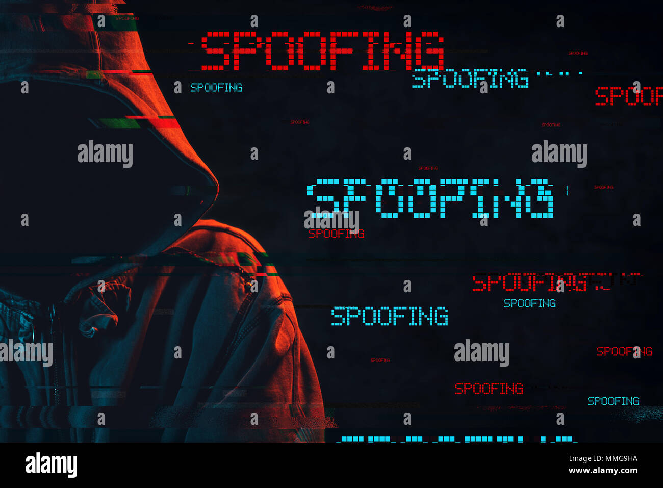 Spoofing Konzept mit gesichtslosen Hooded männliche Person, Low Key rot und blau beleuchtete Bild und digitale glitch Wirkung Stockfoto