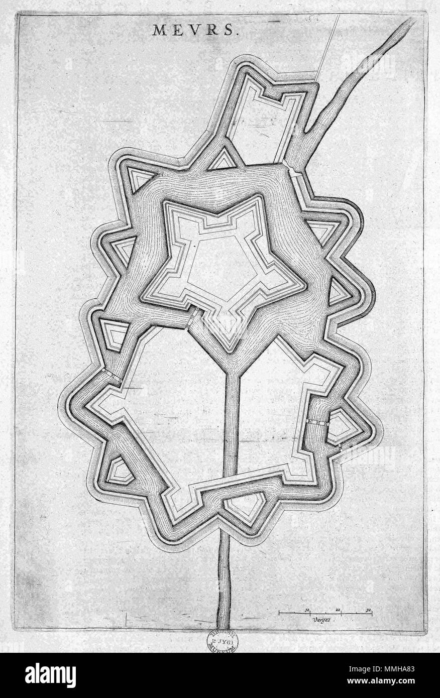 . Nederlands: Deze plattegrond van de Duitse Sperrfrist Meurs werd 1649 stedenboek gepubliceerd in het van Joan Blaeu (1596-1673). In deze Atlas Blaeu bracht Meer dan 200 plattegronden Samen van Nederlandse steden en verschillende forten. Deze kaart komt voor in het eerste Deel van het dat stedenboek hoofdzakelijk ist gewijd aan de Noordelijke Nederlanden. Englisch: Diese Karte der Deutschen Festung Meurs in Joan Blaeus (1596-1673) Stadt Bücher der Niederlande im Jahre 1649 veröffentlicht wurde. In diesem Atlas Blaeu veröffentlichte mehr als 200 Stadt plant der niederländischen Städte und Festungen. Diese Karte wurde i Stockfoto