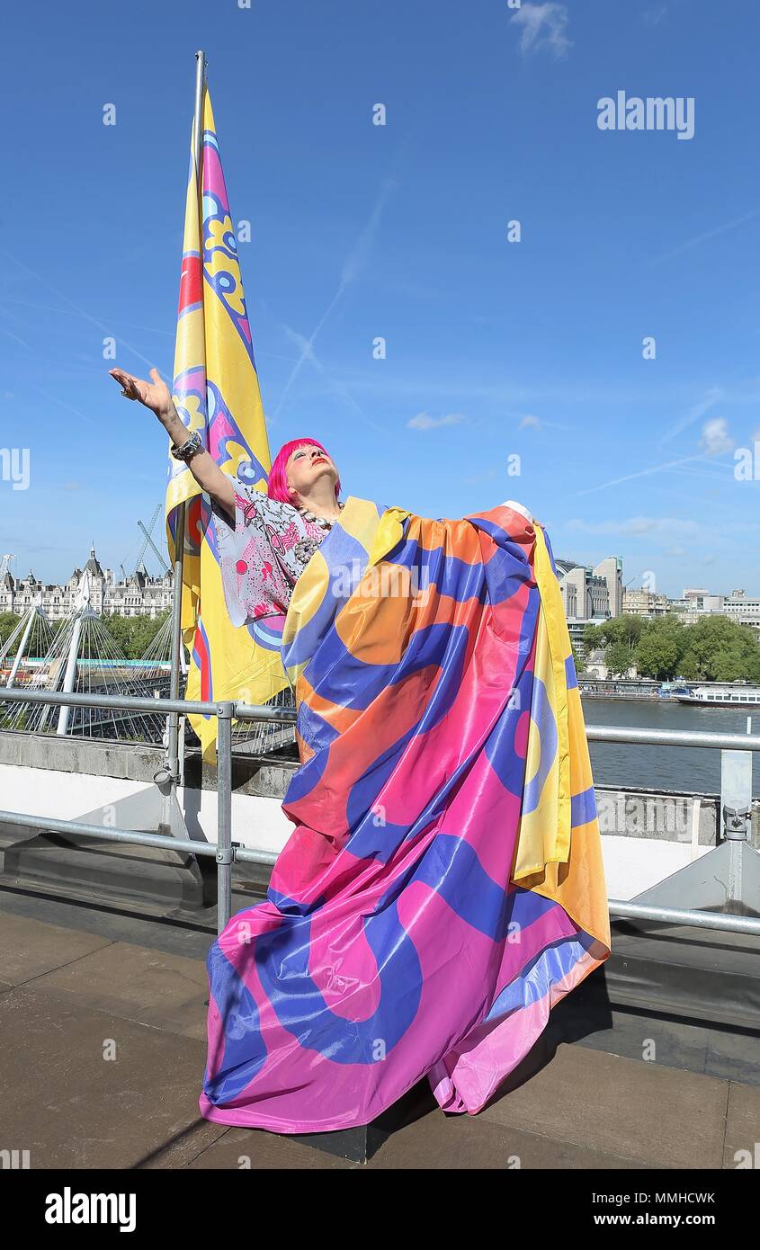 Zandra Rhodes auf dem Dach an der Southbank Centre Stockfoto