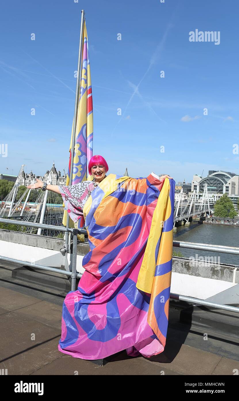 Zandra Rhodes auf dem Dach an der Southbank Centre Stockfoto