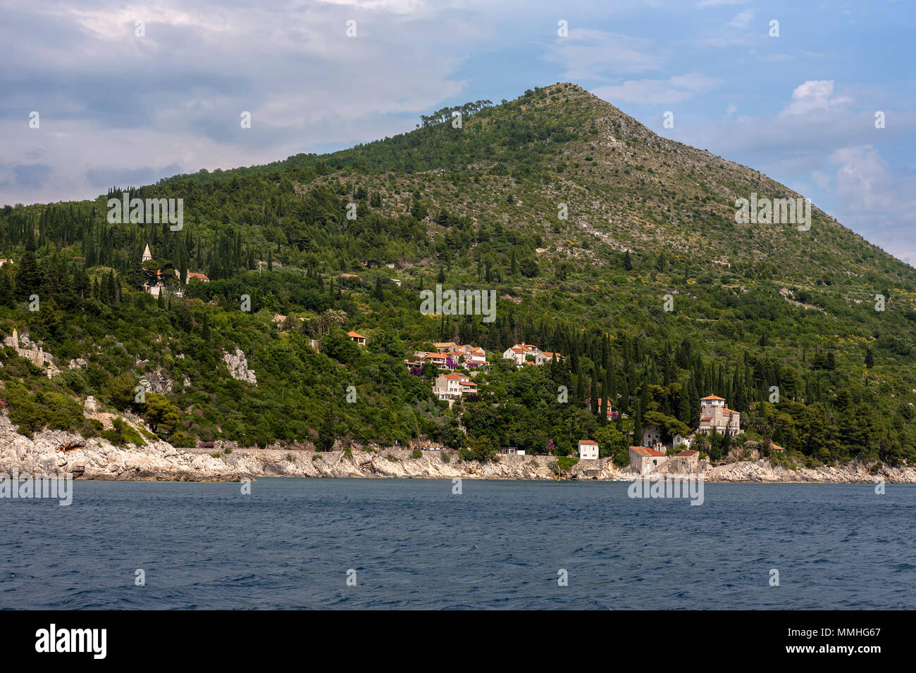 Das Dorf Trsteno Hafenzufahrten, Dubrovnik-Neretva, Kroatien Stockfoto