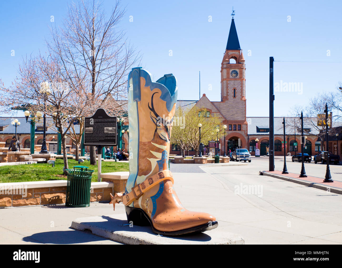 CHEYENNE, Wyoming - April 27, 2018: Blick auf die historische Innenstadt von Cheyenne, Wyoming. Stockfoto