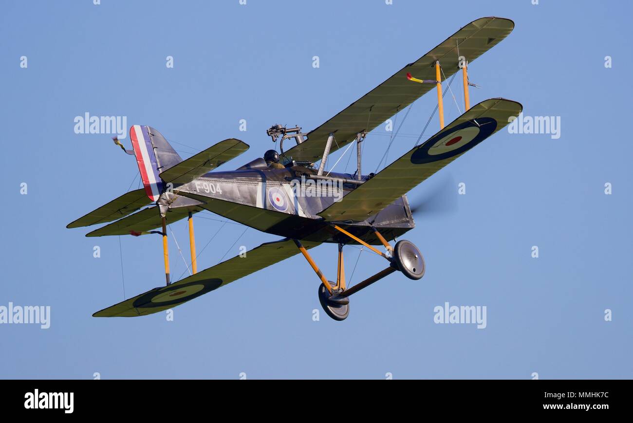 Royal Aircraft Factory S.E.5 Fliegen an shuttleworth Saison Premiere feiert das 100-jährige Jubiläum der Royal Air Force Stockfoto