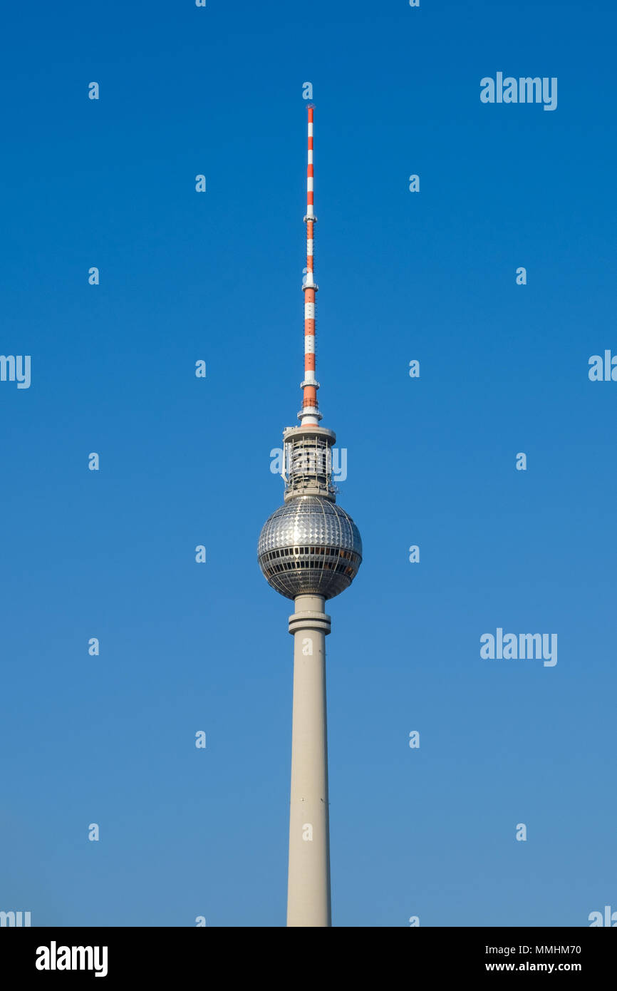 Berlin, Deutschland - Mai, 2018: Der Fernsehturm/Fernsehturm (Fernsehturm), die berühmteste Sehenswürdigkeit in Berlin, Deutschland Stockfoto