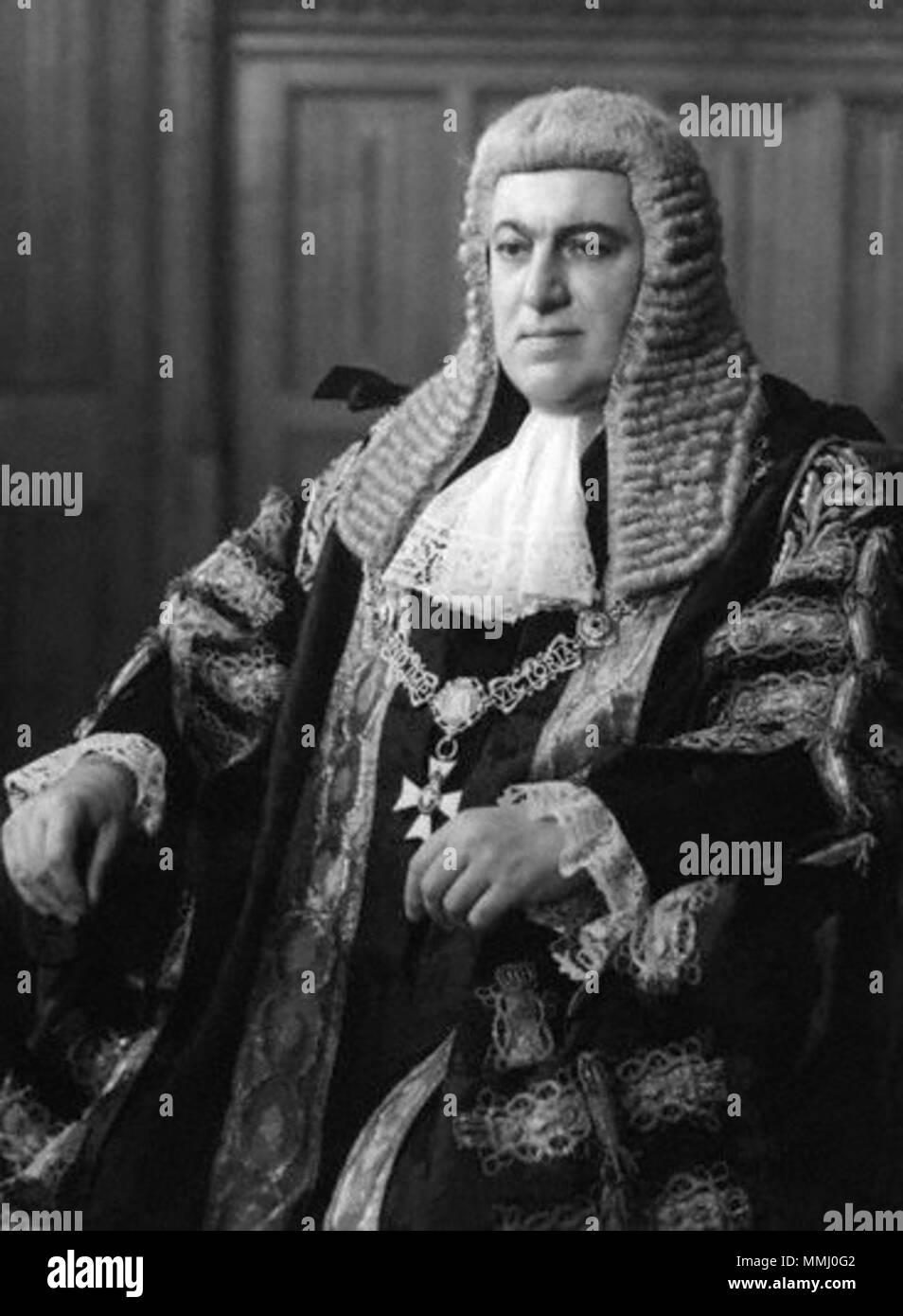 . Englisch: David Maxwell Fyfe, 1 Graf von kilmuir in des Herrn Bundeskanzler Roben von Elliott & Fry, Foto, 1954 David Maxwell Fyfe Stockfoto