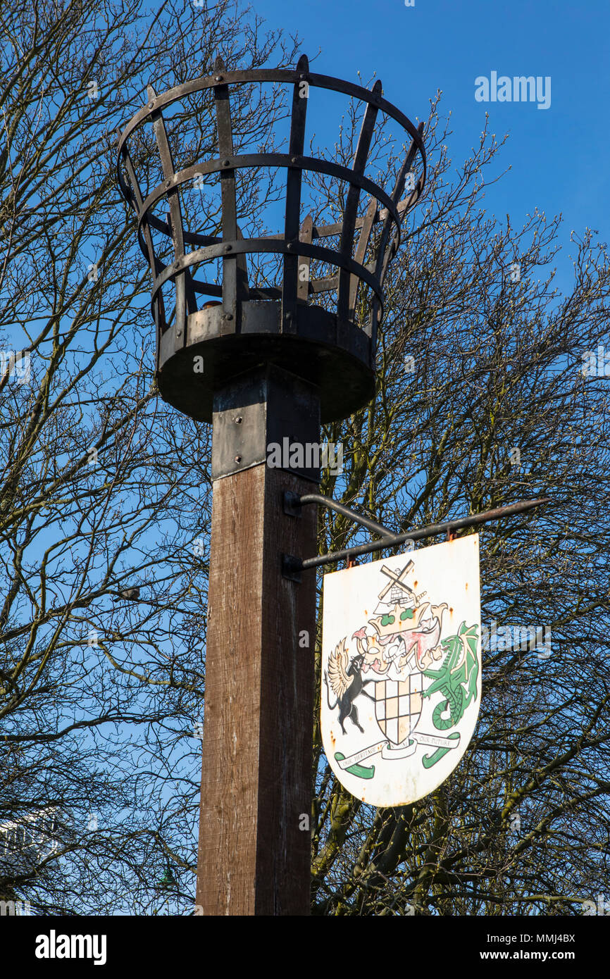 Ein Leuchtturm Denkmal in der Marktgemeinde Rayleigh in Essex, errichtet im Jahre 1988 das 400-jährige Jubiläum der Spanischen Armada zu gedenken. Stockfoto