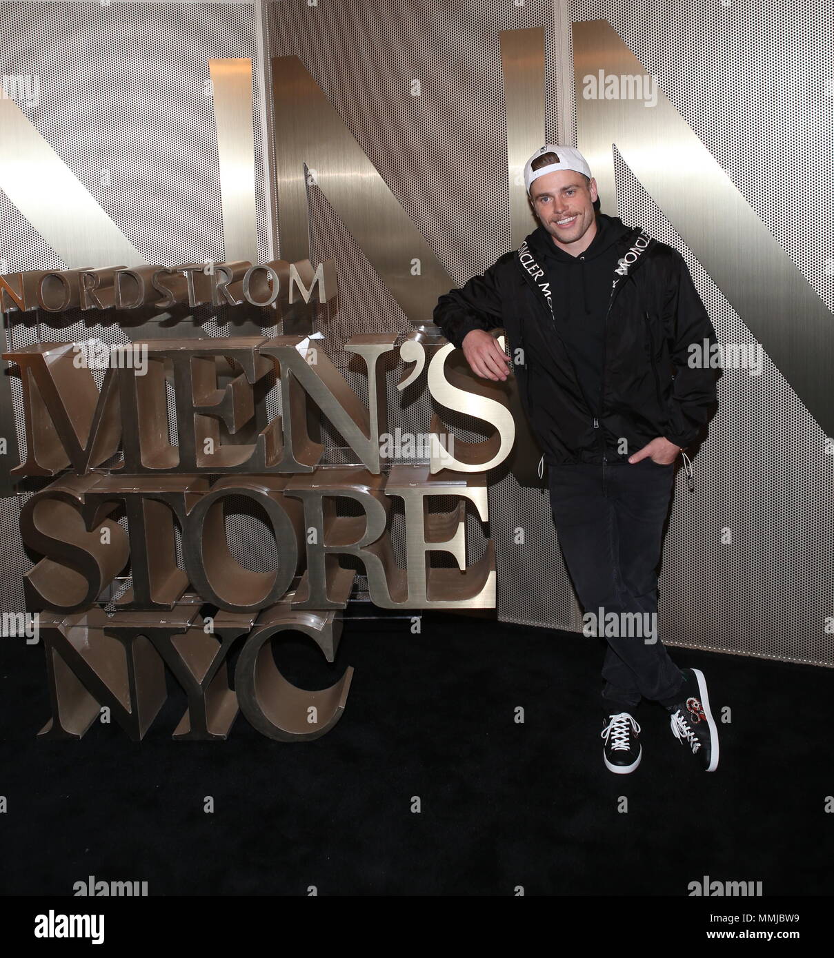 Das Nordstrom Männer Store NYC VIP-Party mit: Gus Kenworthy Wo: New York, New York, United States Wenn: 10 Apr 2018 Credit: Derrick Salters/WENN.com Stockfoto