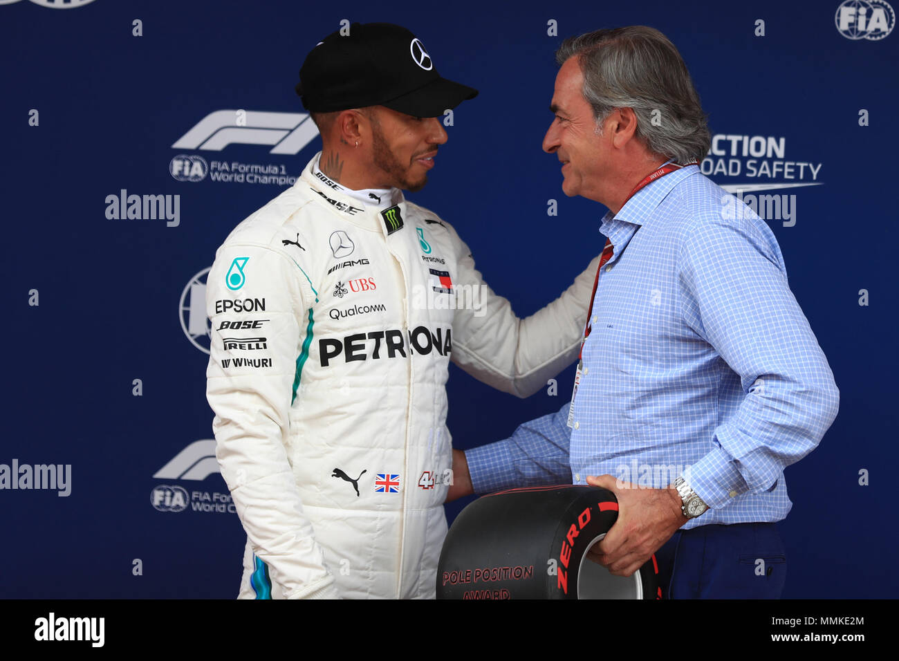 Barcelona, Spanien. 12. Mai 2018. Barcelona, Spanien. 12. Mai, Circuit de Barcelona, Barcelona, Spanien; Spanische Formel 1 Grand Prix, Samstag Qualifying; MERCEDES AMG PETRONAS Motorsport, Lewis Hamilton und Carlos Sainz Snr Credit: Aktion Plus Sport Bilder/Alamy Live News Credit: Aktion Plus Sport Bilder/Alamy leben Nachrichten Stockfoto