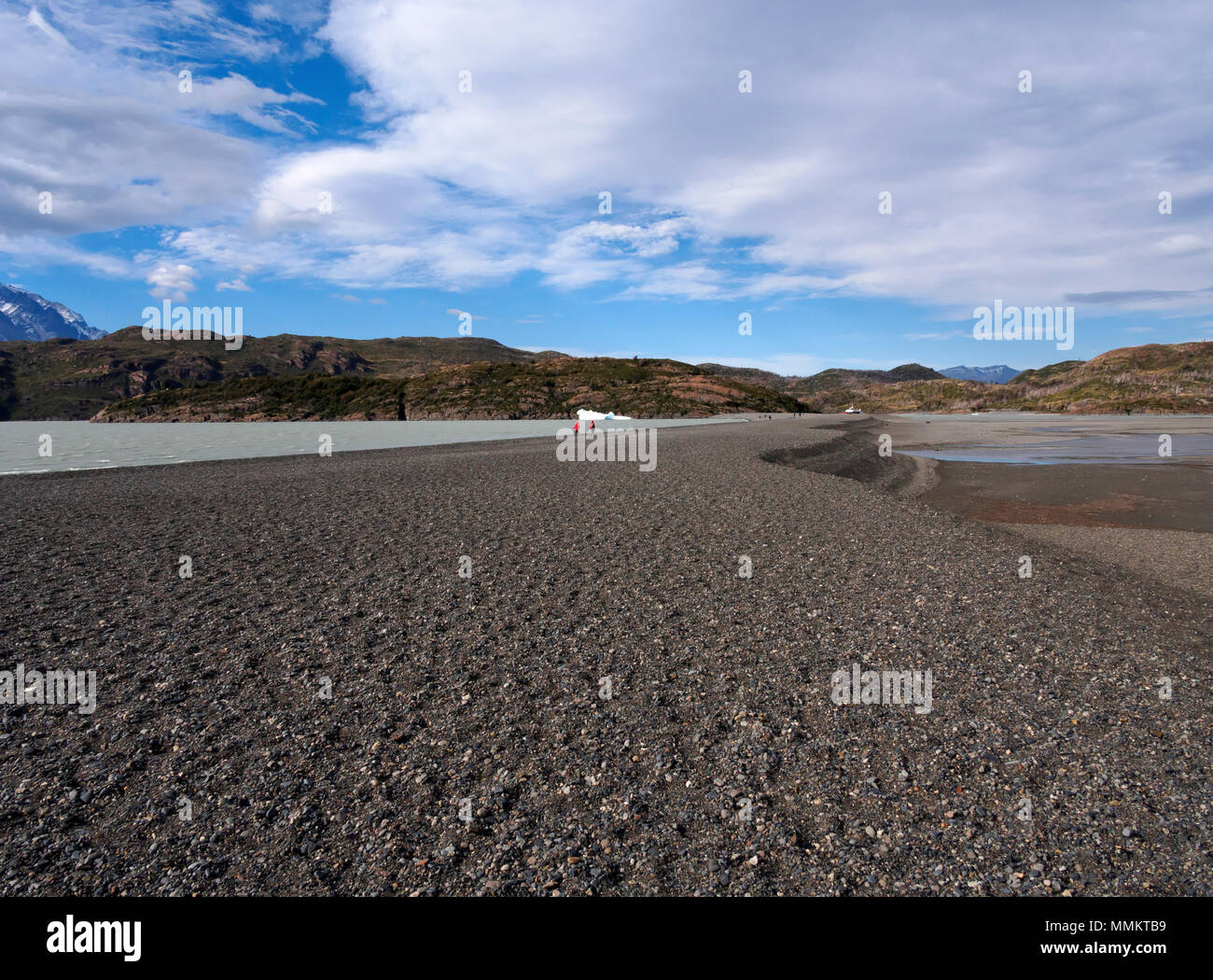 Kiesstrand am Lago Grey, Torres del Paine Nationalpark, Patagonien Stockfoto
