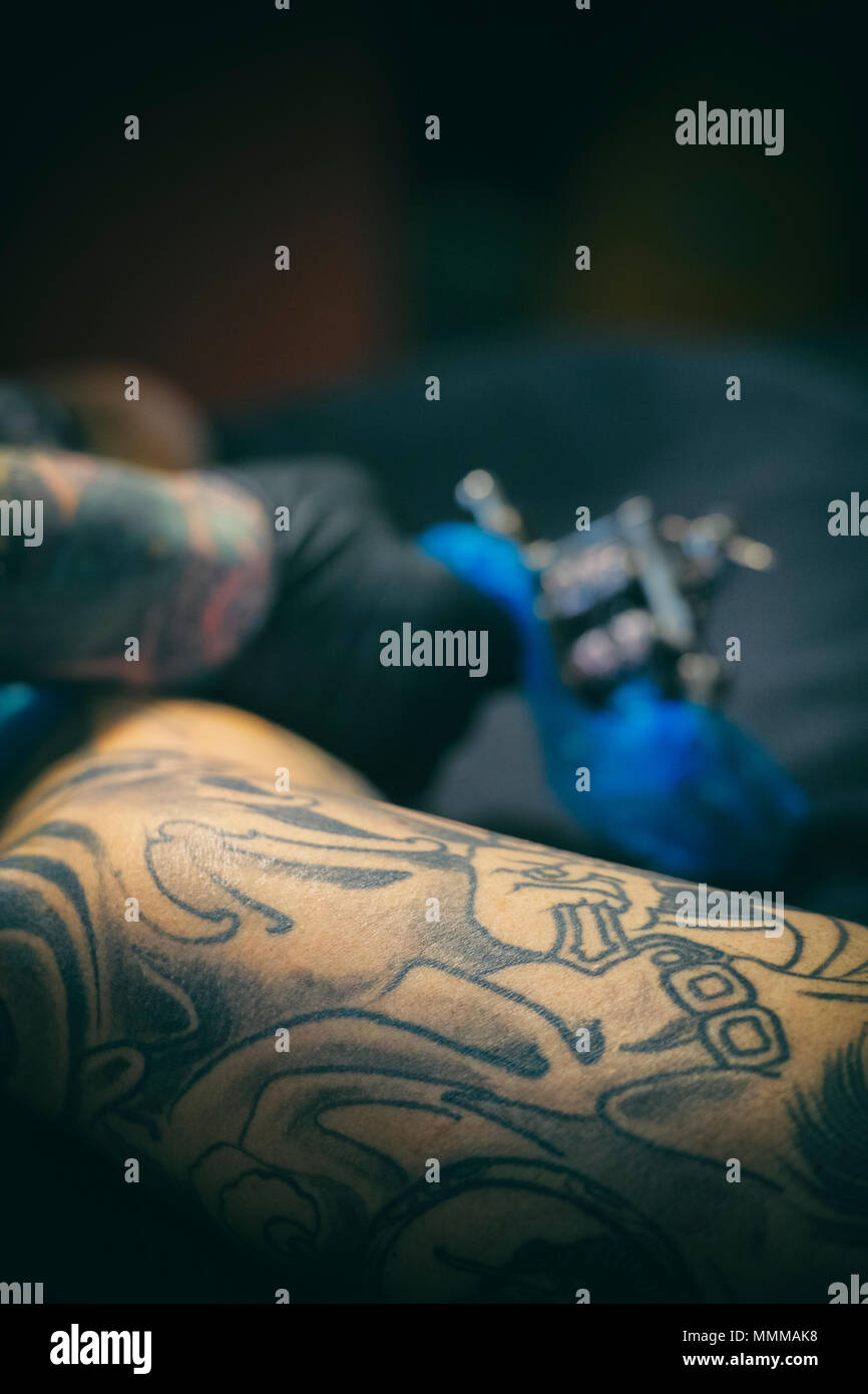 Mann bein tattoo 40 polynesischen