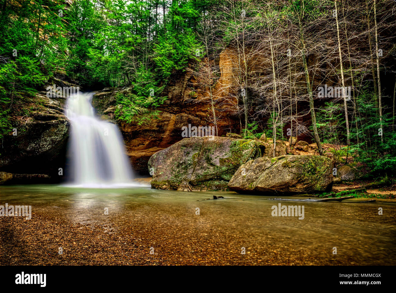 Untere fällt bei Old Man's Höhle in Hocking Hills Ohio. Dies ist eine sehr beliebte touristische Attraktionen in Ohio. Stockfoto