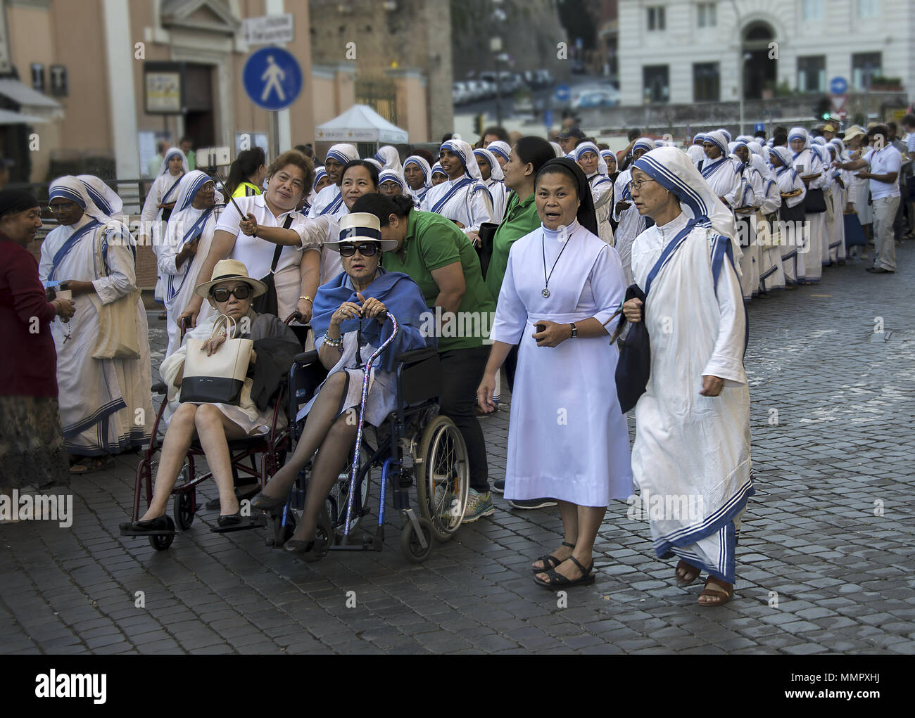 Mutter Teresa Schwestern die Teilnahme an der Heiligsprechung in Rom, Italien Stockfoto