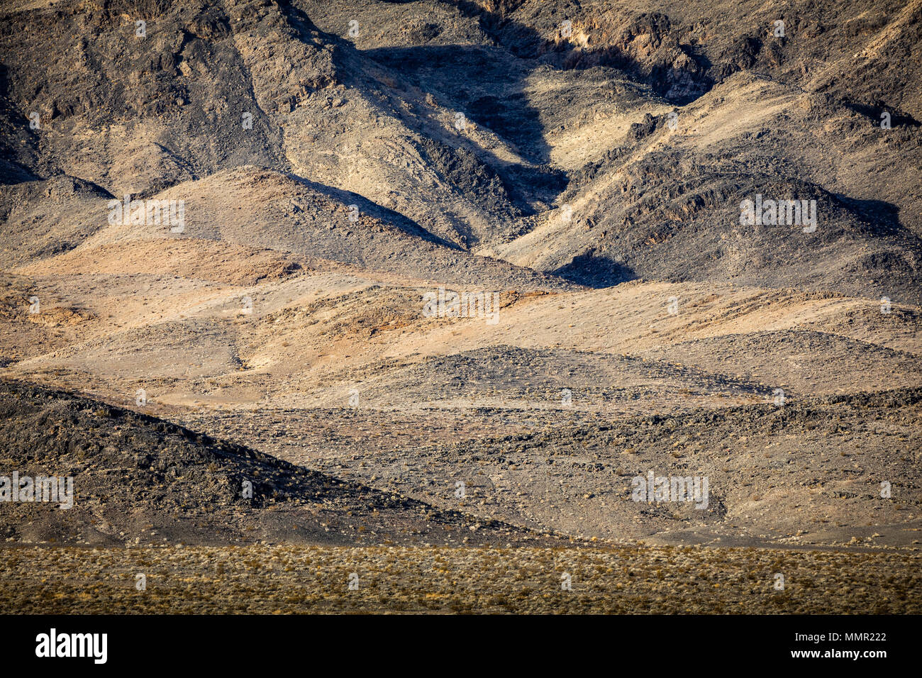 Das schroffe Gelände in der Nähe von Indian Springs, Nevada. Stockfoto