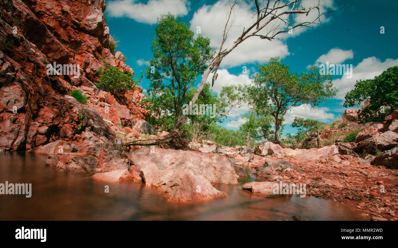 Leute, die wirklich an das Outback leben gelernt zu akzeptieren. Das, was sie liebte, ich weiß es nicht… Was das Land sagt, ist mehr als tausend Worte. Stockfoto