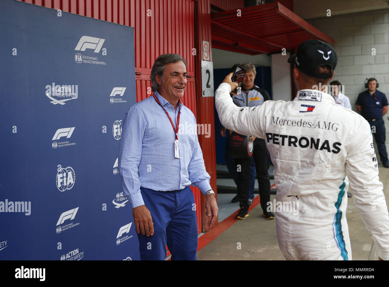 Motorsport: FIA Formel Eins-Weltmeisterschaft 2018, Grand Prix von Spanien, Carlos Sainz senior, #44 Lewis Hamilton (GBR, MERCEDES AMG PETRONAS Motorsport), 12.05.2018. | Verwendung weltweit Stockfoto
