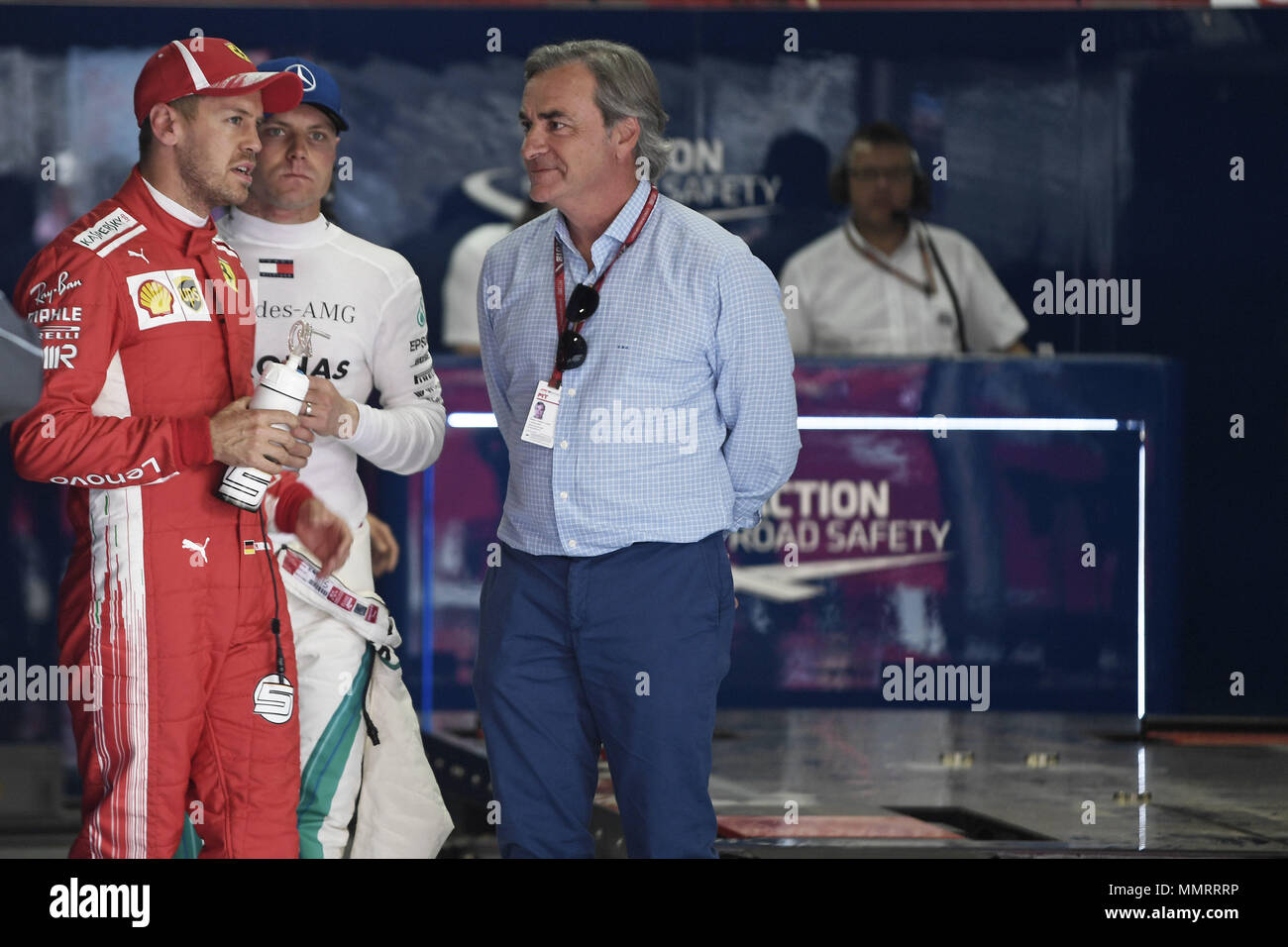 Barcelona, Spanien. 12. Mai 2018. Motorsport: FIA Formel Eins-Weltmeisterschaft 2018, Grand Prix von Spanien, #5 Sebastian Vettel (GER, Scuderia Ferrari), #77 Valtteri Bottas (FIN, MERCEDES AMG PETRONAS Motorsport), Carlos Sainz senior 12.05.2018. | Verwendung der weltweiten Kredit: dpa/Alamy leben Nachrichten Stockfoto