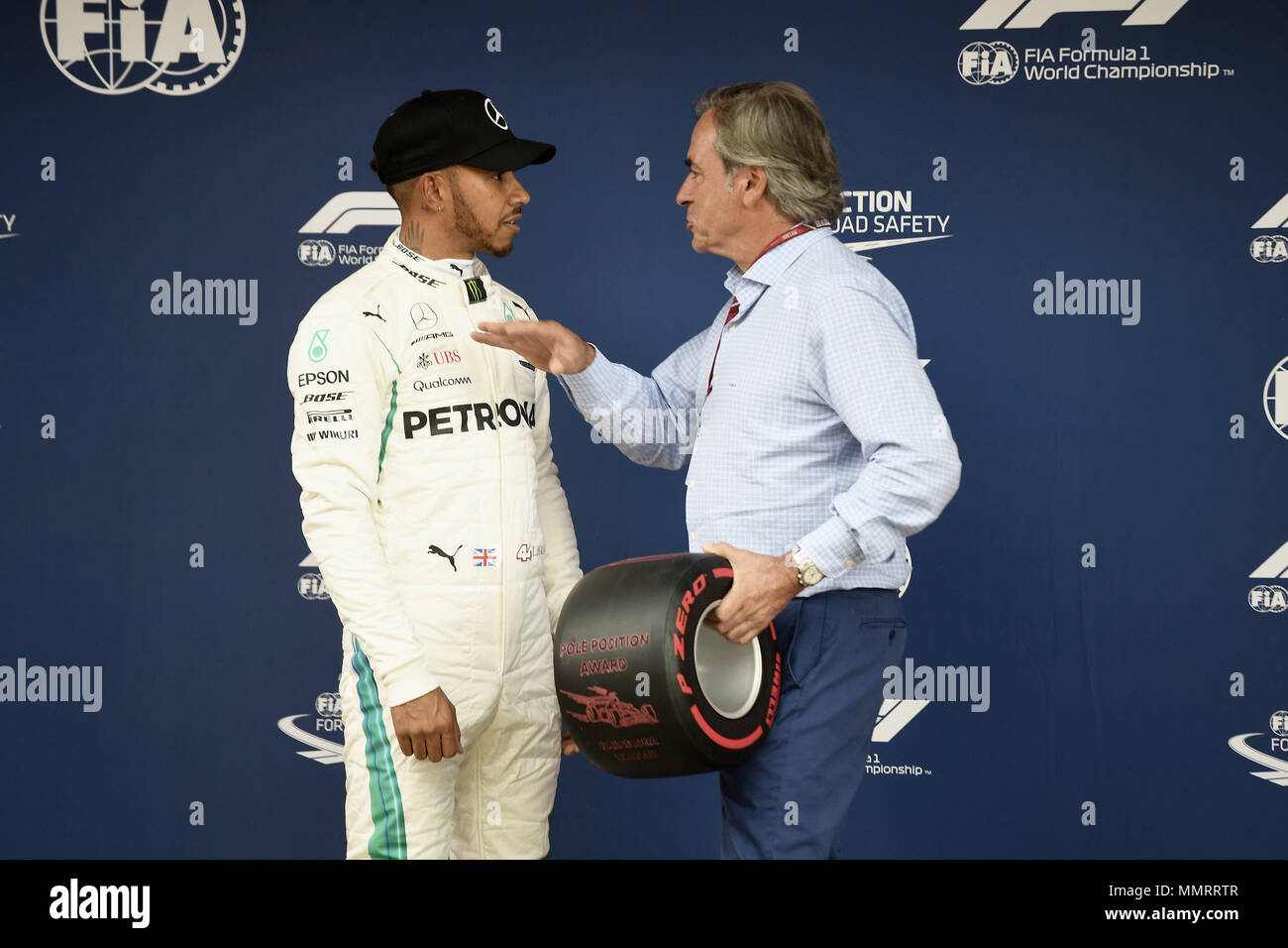 Barcelona, Spanien. 12. Mai 2018. Motorsport: FIA Formel Eins-Weltmeisterschaft 2018, Grand Prix von Spanien, #44 Lewis Hamilton (GBR, MERCEDES AMG PETRONAS Motorsport), Carlos Sainz senior 12.05.2018. | Verwendung der weltweiten Kredit: dpa/Alamy leben Nachrichten Stockfoto