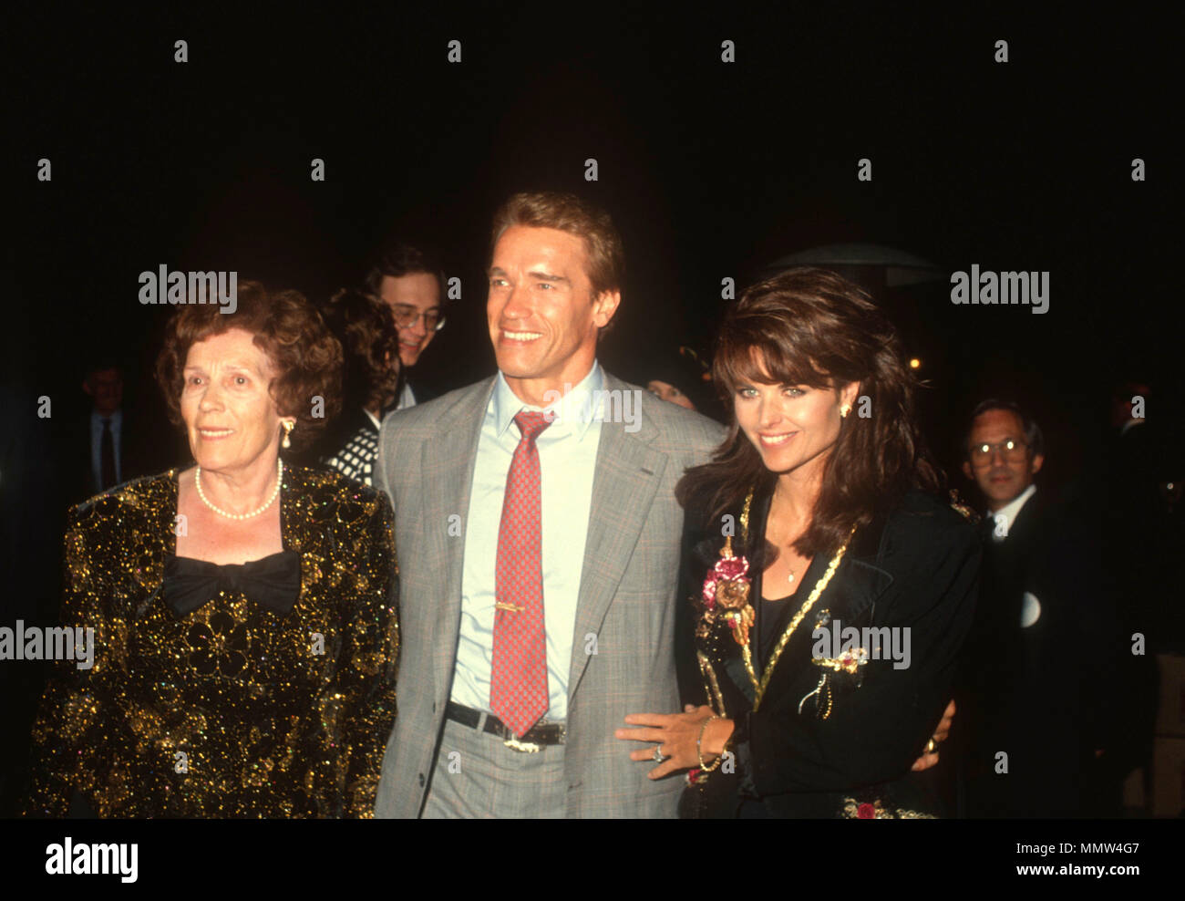 LOS ANGELES, Ca - 31. Mai: (L-R) Jadrny Aurelia Schwarzenegger, Sohn der Schauspieler Arnold Schwarzenegger und Maria Shriver nehmen an der Los Angeles Premiere von "Total Recall" im Griffith Park Observatorium am 31. Mai 1990 in Los Angeles, Kalifornien. Foto von Barry King/Alamy Stock Foto Stockfoto