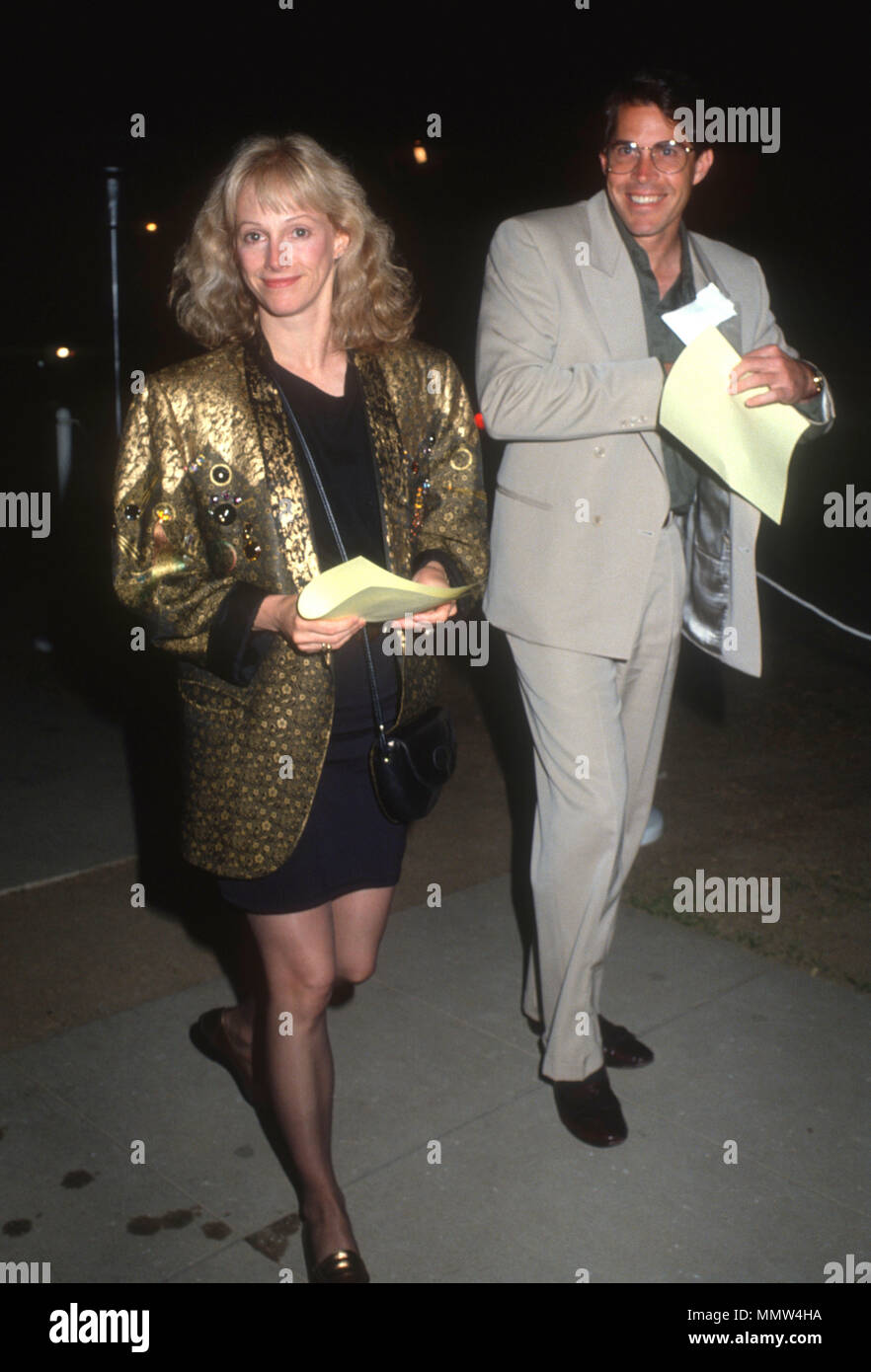 LOS ANGELES, Ca - 31. Mai: Schauspielerin Sondra Locke und Gäste nehmen an der Los Angeles Premiere von "Total Recall" im Griffith Park Observatorium am 31. Mai 1990 in Los Angeles, Kalifornien. Foto von Barry King/Alamy Stock Foto Stockfoto