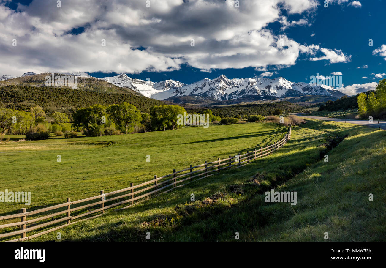 April 27 2017 Ralph Lauren Double Rl Ranch Mit Schiene Zaun Entlang Der Autobahn 62 In San Juan Berge In Der Nahe Von Fethiye Und Telluride Colorado Stockfotografie Alamy
